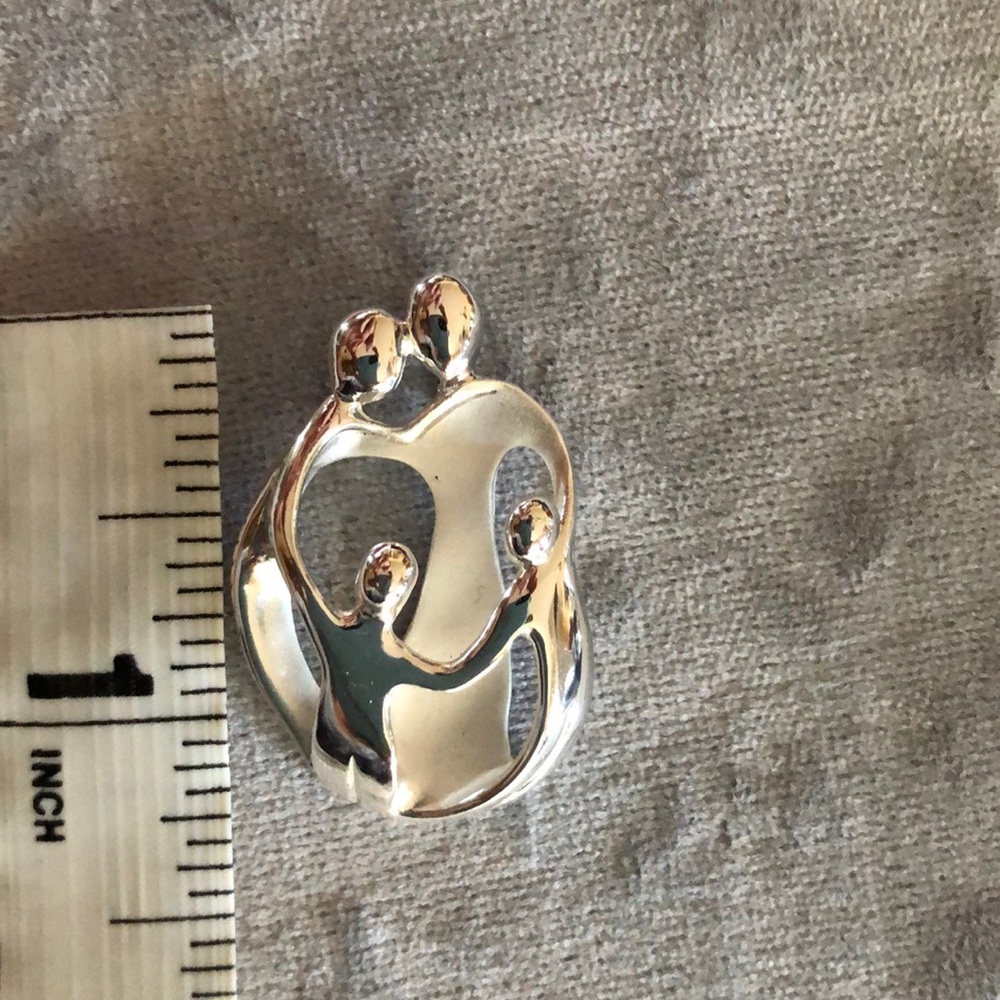 Mother ❤️ Sterling  “Loving Family” pendant